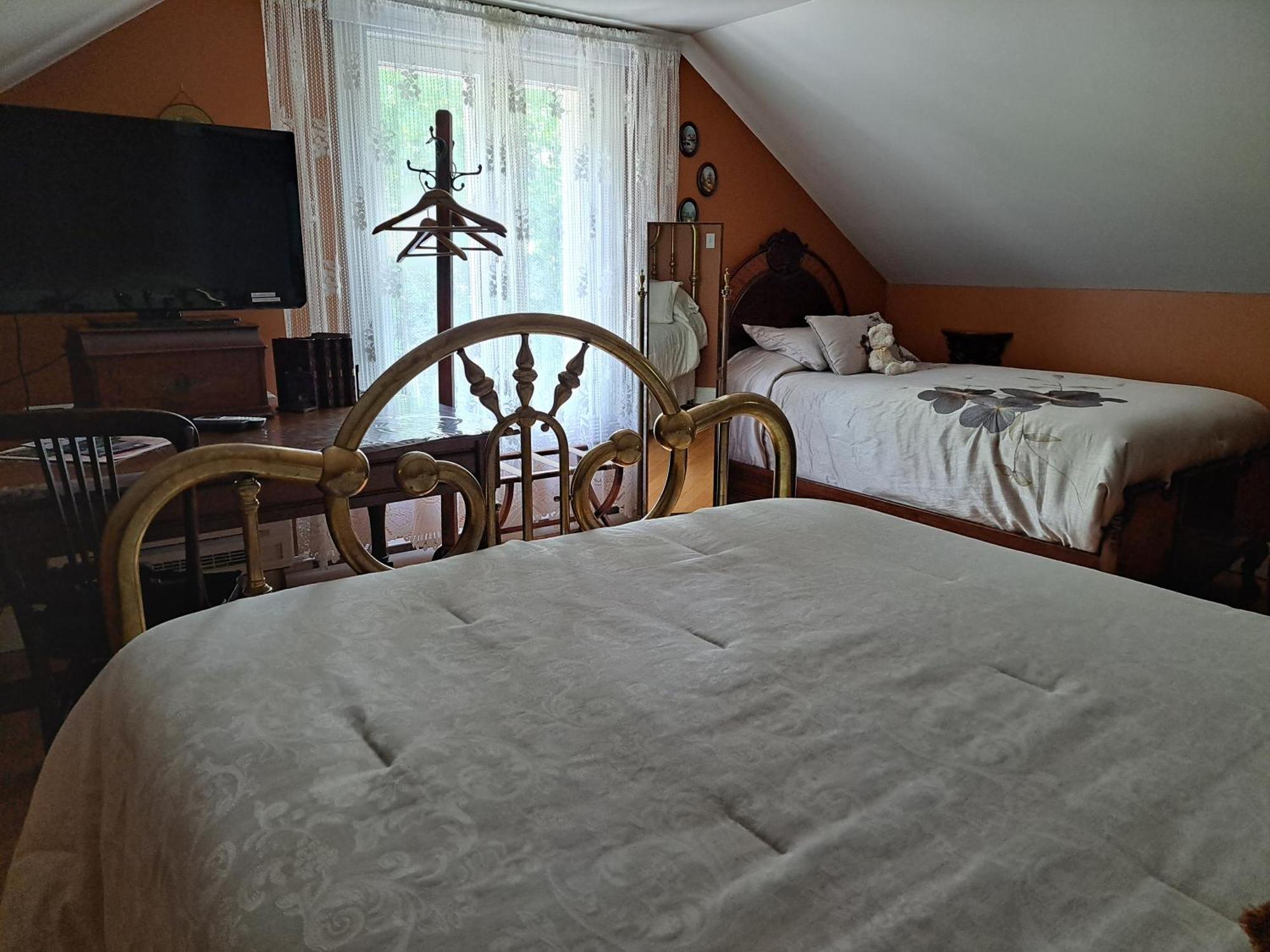 Gite Au Charme Victorien Beauceville Buitenkant foto